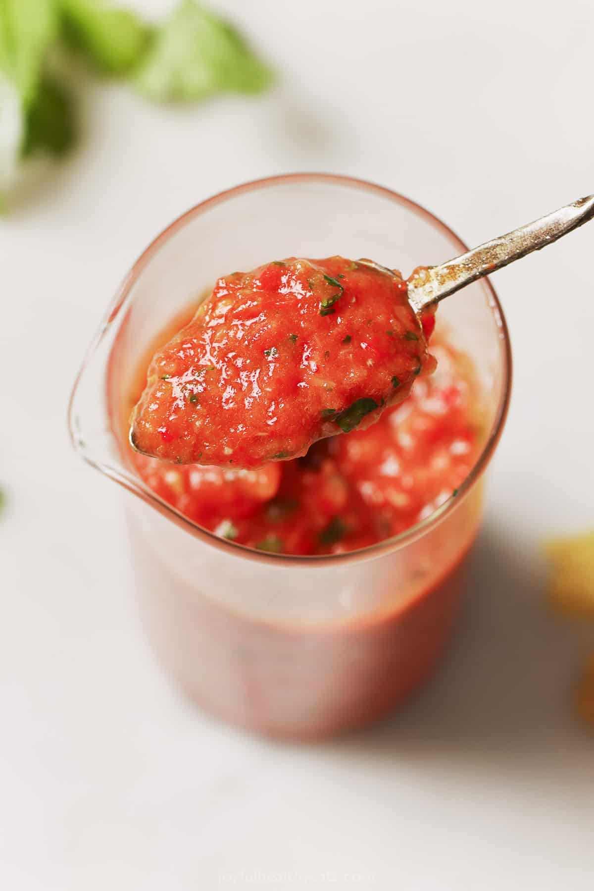 Close-up of the salsa's texture on a s،. 