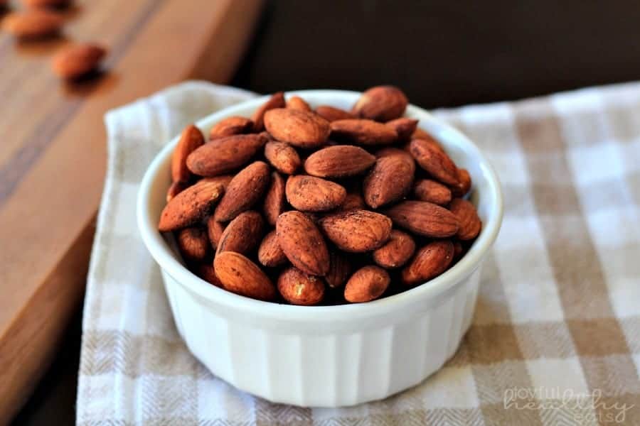 Cinnamon Toasted Almonds {Healthy Snack}