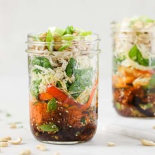 Mason jar salad with Asian dressing - Recipes 