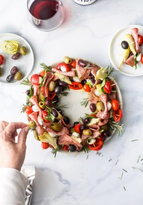 Christmas Wreath Antipasto Skewers | Easy Party Appetizer Idea