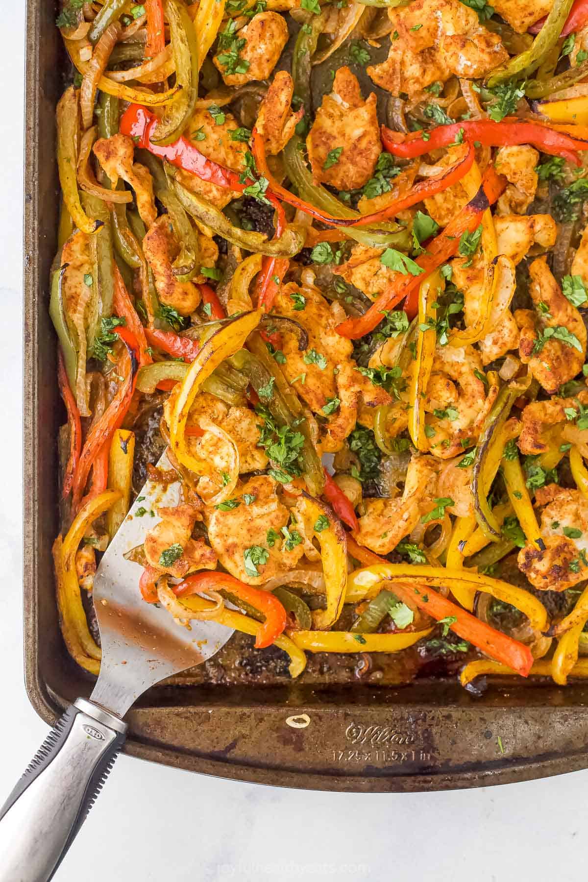 Easy Cast Iron Skillet Chicken Fajitas - Healthy and Cheap