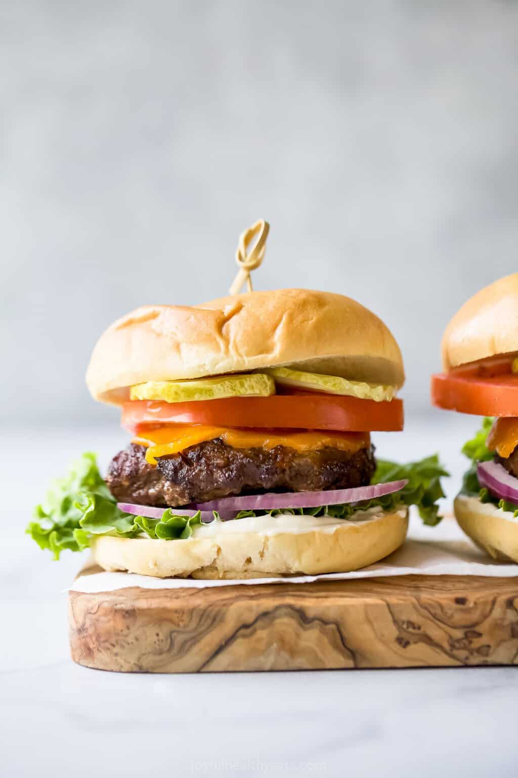 Juicy Air Fryer Burgers 